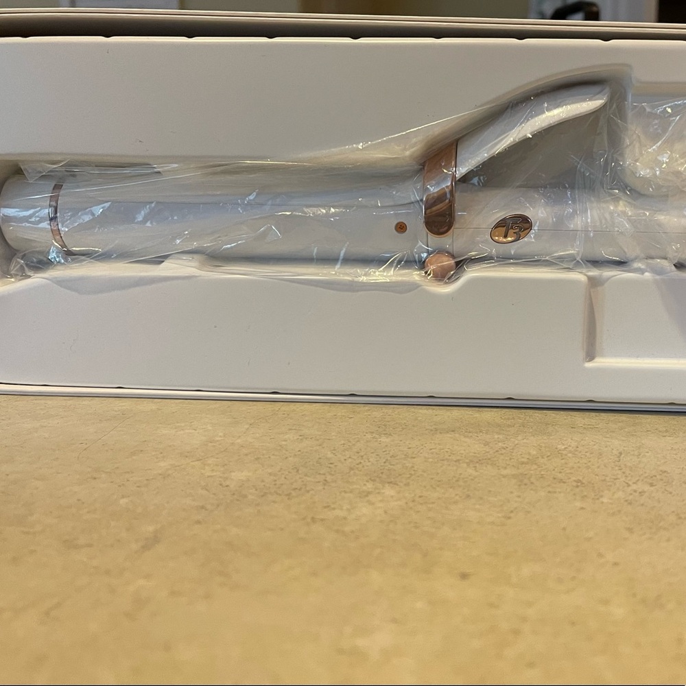 T3 single pass 1 1/4” curling iron